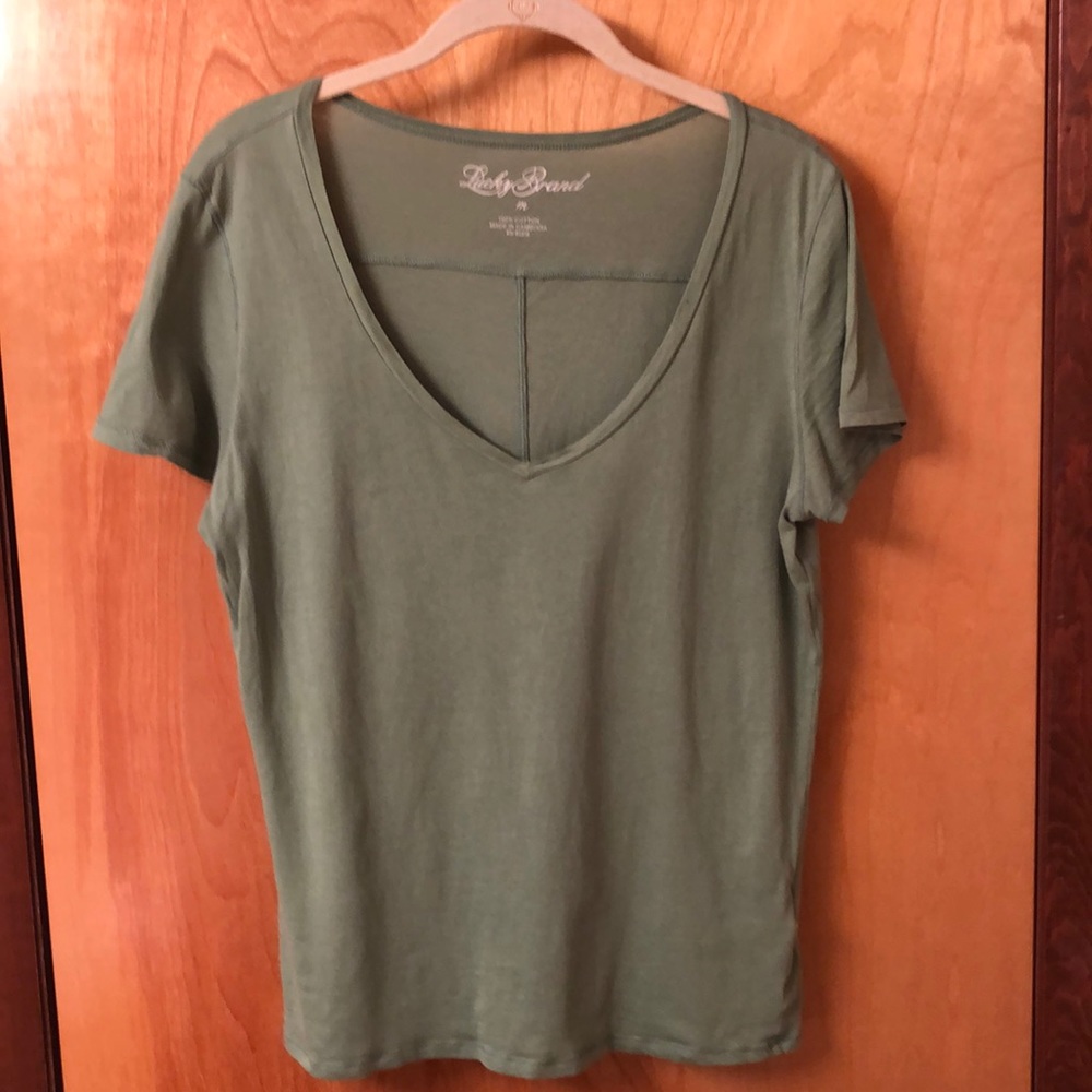 Lucky Brand t shirt
